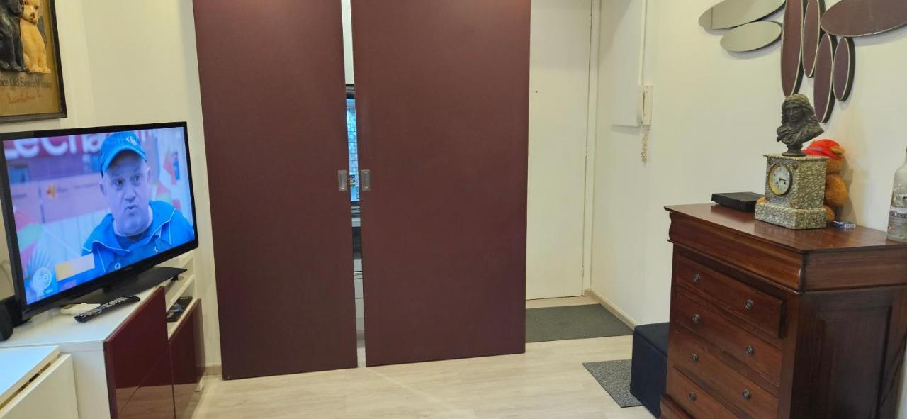 Studio 22M2 A Ivry/Seine-A 200 Metres De Paris. Proche Metro 7 Zewnętrze zdjęcie